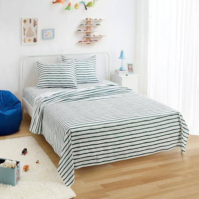 Amazon Basics Microfiber Kids' Sheet Set with Pillowcase, 4-Piece, Full, Green Stripes