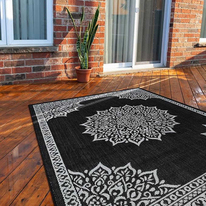 CAMILSON Outdoor Rug, 5x7 Medallion Black White Modern Area Rugs for Indoor and Outdoor Patios, Kitchen and Hallway Mats, Washable Porch Deck Outside Carpet (Medallion Black, 5 x 7)