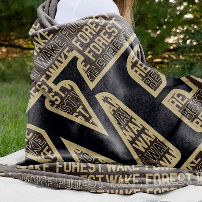 Logo Brands NCAA Classic Fleece Throw Blanket -50” x 60” Ultra-Soft Game Day Blanket with Bold Team Colors & Logo – Cozy College Team Bedding for Fans & Alumni
