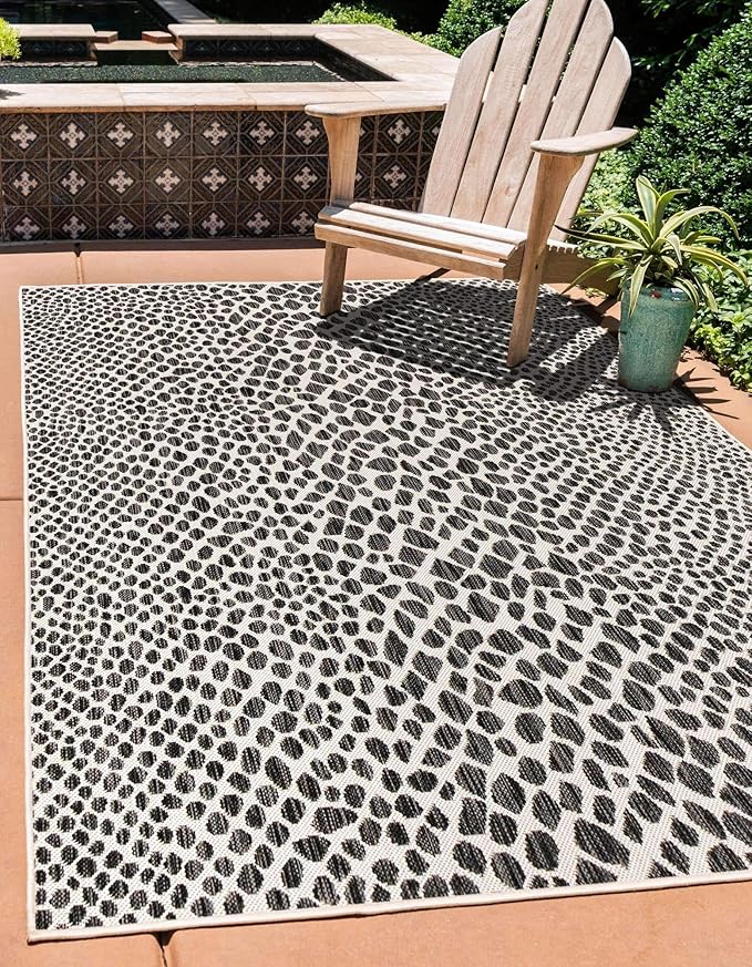 Unique Loom Outdoor Collection Area Rug - Cape Town (4' 1' x 6' 1' Rectangle, Black/ Ivory)