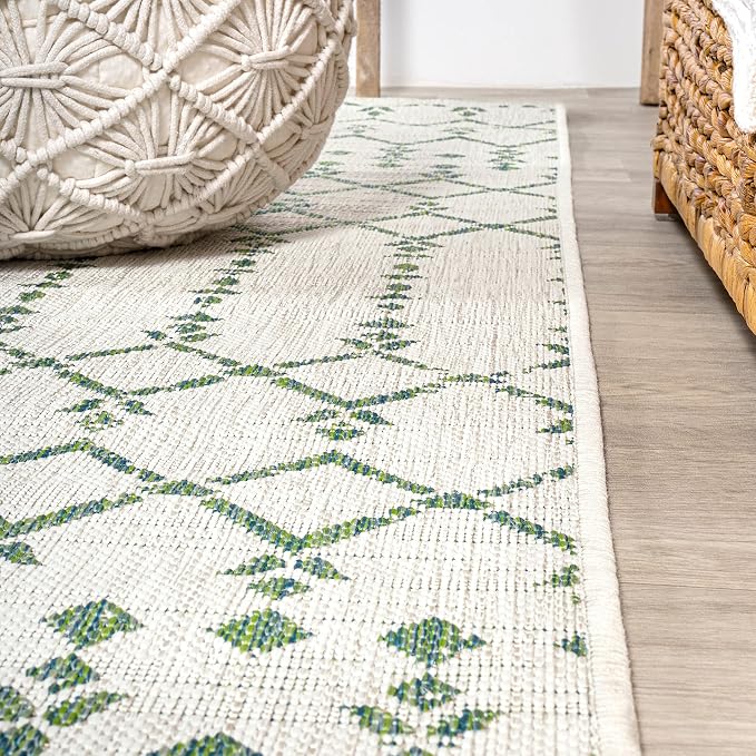 JONATHAN Y Moroccan Geometric Indoor Outdoor Area Rug 4X6 Green/Ivory, Ourika Textured Weave for Backyard, Patio, Porch, Easy-Cleaning, High Traffic, Pet-Friendly, Non-Shedding (SMB108R-4)