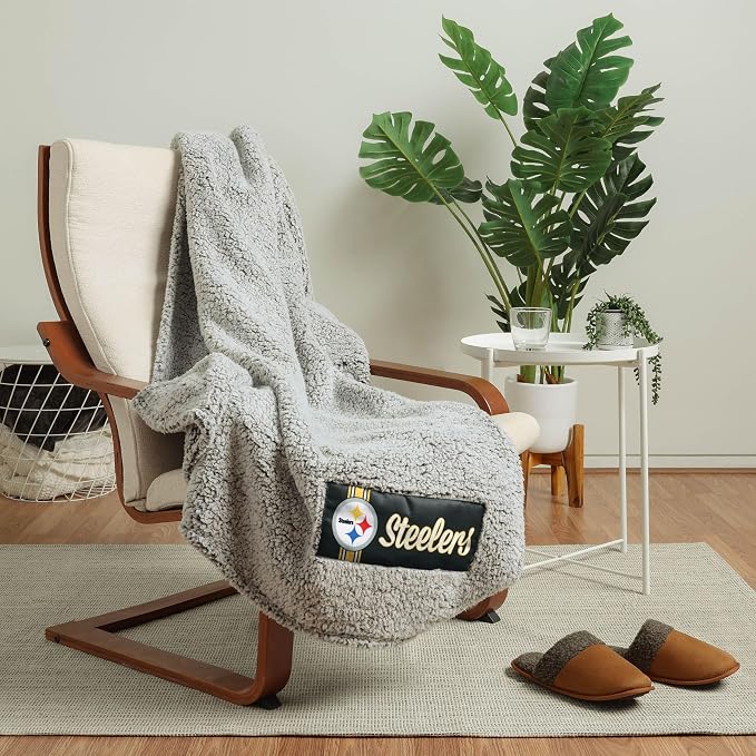 FOCO NFL Team Color Big Logo Cloud Sherpa Blanket 60" x 70"