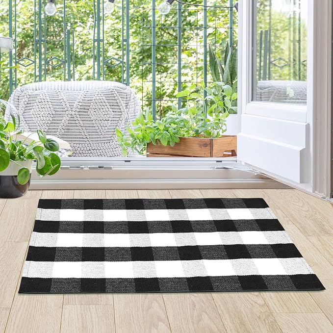 uxcell Buffalo Check Rug,Plaid Outdoor Rug,Layered Door Mat,Cotton Gingham Rugs,Floor Mat for Front Porch/Runner/Bedroom/Kitchen/Farmhouse 43"x28" Black & White