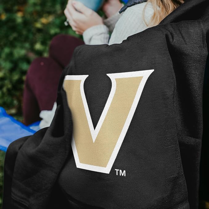 Logo Brands NCAA Unisex-Adult Sweatshirt Blanket