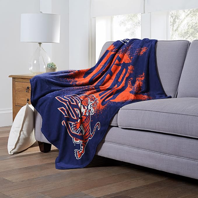 Northwest NCAA Unisex-Adult Silk Touch Throw Blanket