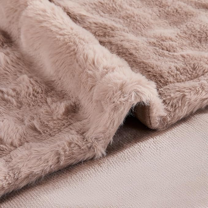 Modern Threads Water-Resistant Faux Rabbit Fur Pet Blanket for Dogs & Cats – Ultra-Soft Couch, Bed & Crate Protector, 30x40 Khaki