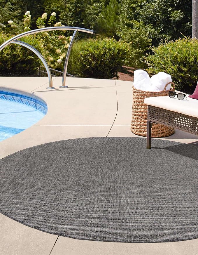 Unique Loom Outdoor Solid Collection Area Rug (10' Round Black/Ivory)