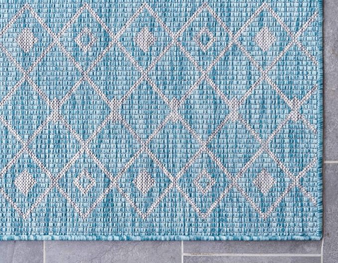 Unique Loom Outdoor Trellis Collection Area Rug - Tribal Trellis (5' 1" x 8' Rectangle, Aqua/ Ivory)