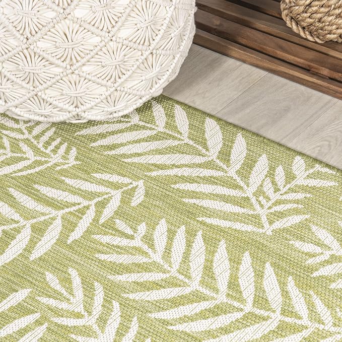 JONATHAN Y Palm Frond Indoor Outdoor Round Area Rug 5 Ft Green/Cream, Nevis for Backyard, Patio, Porch, Easy-Cleaning, High Traffic, Pet-Friendly, Non-Shedding (SMB119D-5R)