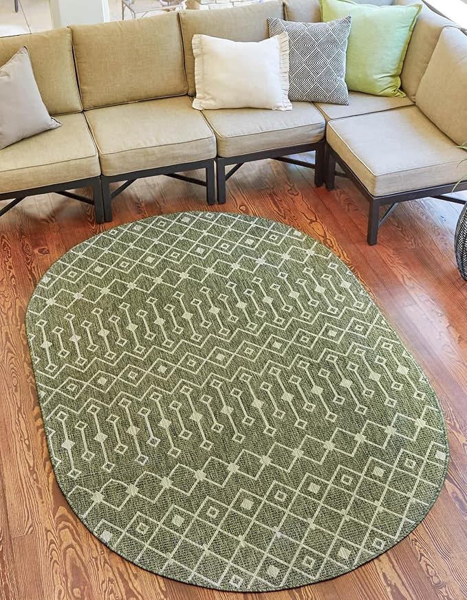 Unique Loom Outdoor Trellis Collection Area Rug - Tribal Trellis (3' 3" x 5' 3" Oval, Green/ Natural)