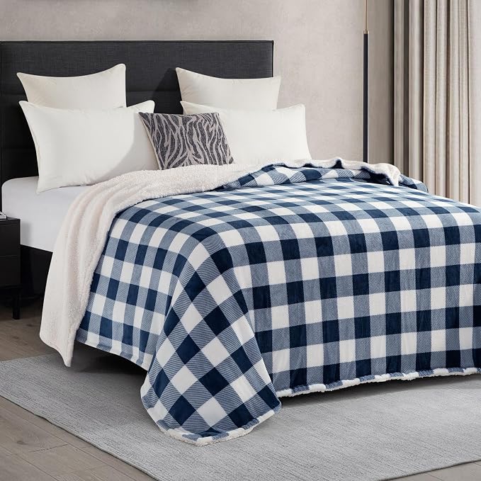 Elegant Comfort Ultra Soft Reversible Buffalo Plaid Flannel Sherpa Blanket - Cozy Silky Checkered Fleece Throw for Couch, Bed - Plush Fuzzy Warm Winter Blanket for Gift, King, Navy