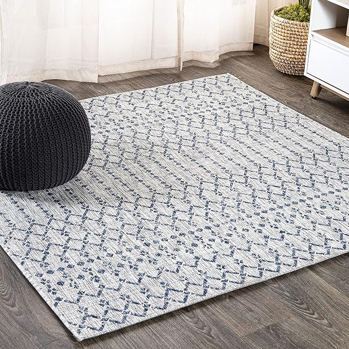 JONATHAN Y Moroccan Geometric Indoor Outdoor Square Area Rug 9X9 Light Gray/Navy, Ourika Textured Weave for Backyard, Patio, Porch, Easy-Cleaning, High Traffic, Pet-Friendly, Non-Shedding SMB108A-9SQ