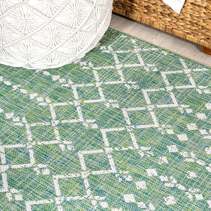 JONATHAN Y Moroccan Geometric Indoor Outdoor Runner Rug 2X8 Green/Cream, Ourika Textured Weave for Backyard, Patio, Porch, Easy-Cleaning, High Traffic, Pet-Friendly, Non-Shedding (SMB108L-28)