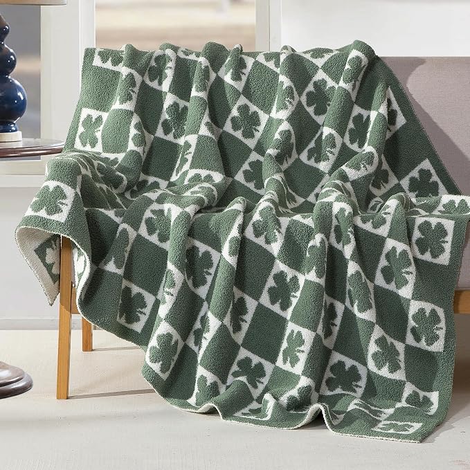 Elegant Comfort St Patrick's Day Throw Blanket, Green Plaid Clover Super Soft Cozy Fluffy Warm Throw Blankets for Couch, Sofa, Chair, Bed, Camping, Picnic, Travel Lightweight Bed Blanket (50" x 70")