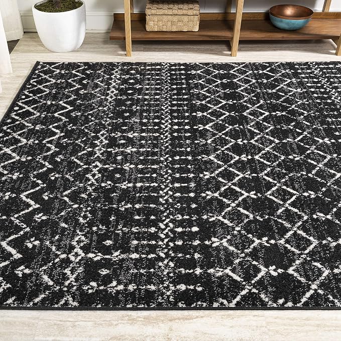JONATHAN Y Boho Vintage Diamond Black/Ivory Indoor Area Rug 4X6 ft, Moroccan Hype for Living Room, Bedroom, Kitchen, Office, Easy-Cleaning, High Traffic, Pet-Friendly, Non-Shedding (MOH101D-4)