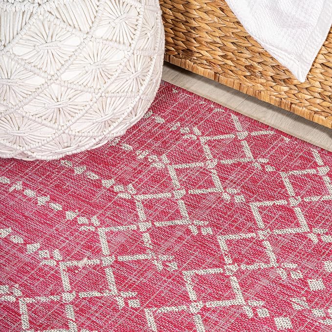 JONATHAN Y Moroccan Geometric Indoor Outdoor Runner Rug 2X8 Fuchsia/Light Gray, Ourika Textured Weave for Backyard, Patio, Porch, Easy-Cleaning, Pet-Friendly, Non-Shedding (SMB108Q-28)