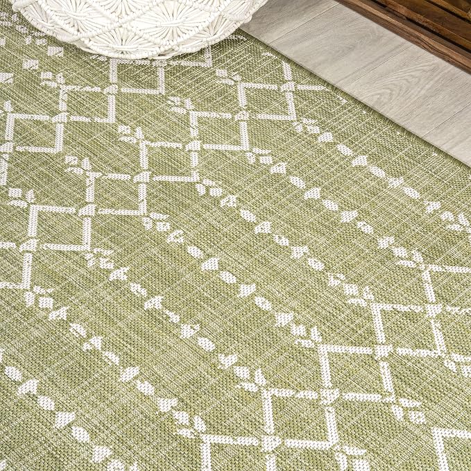 JONATHAN Y Moroccan Geometric Indoor Outdoor Round Area Rug 5 Ft Light Green/Cream, Ourika Textured Weave for Backyard, Patio, Porch, Easy-Cleaning, Pet-Friendly, Non-Shedding (SMB108N-5R)