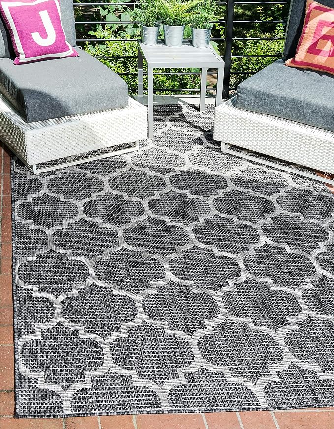 Unique Loom Outdoor Trellis Collection Area Rug (5' 1" x 8' Rectangle, Black/ Ivory)