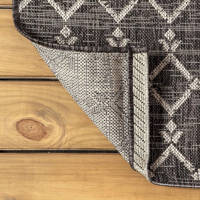JONATHAN Y Moroccan Geometric Indoor Outdoor Area Rug 4X6 Black/Gray, Ourika Textured Weave for Backyard, Patio, Porch, Easy-Cleaning, High Traffic, Pet-Friendly, Non-Shedding (SMB108F-4)