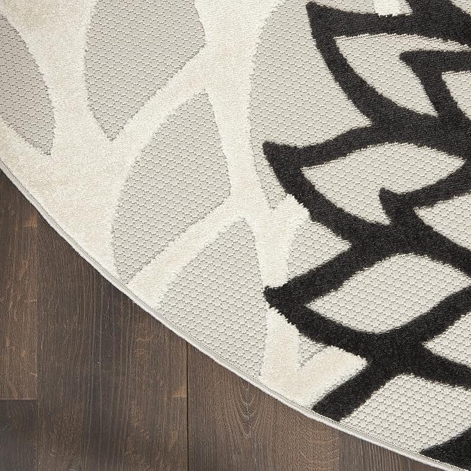 Nourison Home Aloha 48" Round Fabric Indoor/Outdoor Rug in Black/White Finish