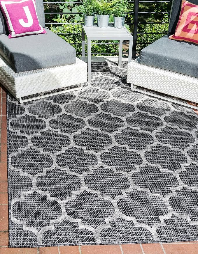 Unique Loom Outdoor Trellis Collection Area Rug (4' 1" x 6' 1" Rectangle, Black/ Ivory)