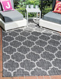 Unique Loom Outdoor Trellis Collection Area Rug (7' 10" x 11' 4" Rectangle, Black/ Ivory)