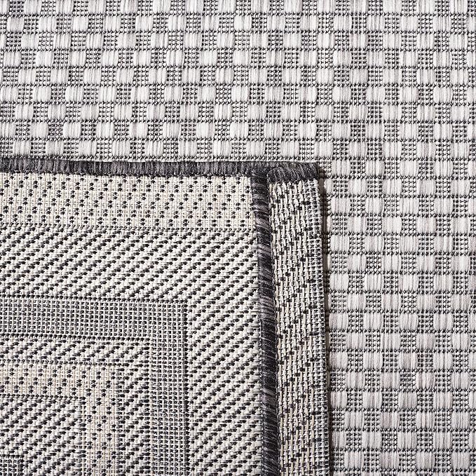 SAFAVIEH Courtyard Outdoor Accent Rug 2'3"x5', Light Grey CY8475-37612