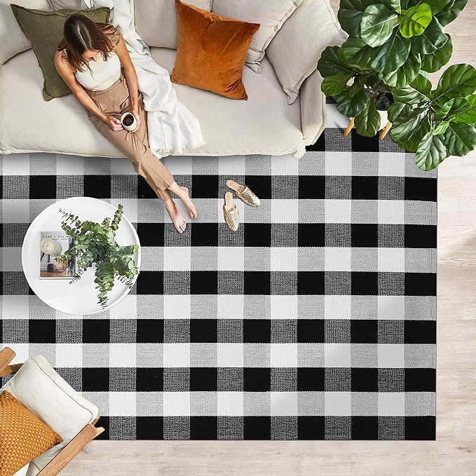 IOHOUZE Buffalo Plaid Rug 5x8 Ft Indoor Outdoor Rug, Washable Rugs for Living Room, Spring Summer Welcome Mats Outdoor, Black White Rug for Farmhouse/Entryway/Home Entrance