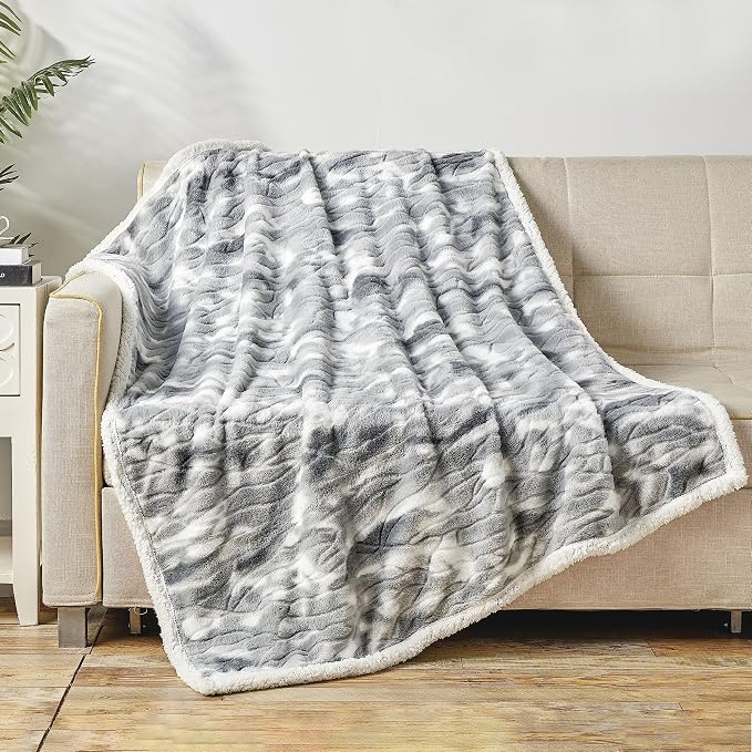 Elegant Comfort Throw Blanket, Reversible Sherpa Flannel, Ultra-Soft, Fuzzy, Cozy and Plush- All Season Lightweight Decorative Throw, 50 x 60 inches, Alaska Sherpa Throw, Gray