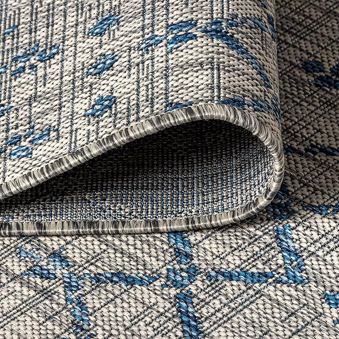 JONATHAN Y Moroccan Geometric Indoor Outdoor Square Area Rug 9X9 Light Gray/Navy, Ourika Textured Weave for Backyard, Patio, Porch, Easy-Cleaning, High Traffic, Pet-Friendly, Non-Shedding SMB108A-9SQ