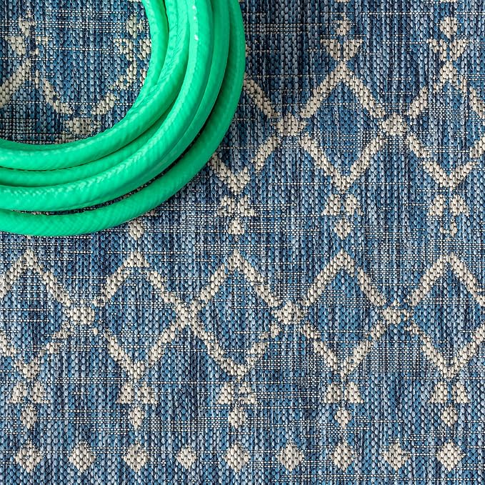 JONATHAN Y Moroccan Geometric Indoor Outdoor Round Area Rug 5 Ft Navy/Light Gray, Ourika Textured Weave for Backyard, Patio, Porch, Easy-Cleaning, High Traffic, Pet-Friendly, Non-Shedding SMB108B-5R