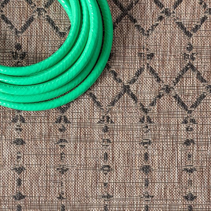 JONATHAN Y Moroccan Geometric Indoor Outdoor Runner Rug 2X8 Natural/Black, Ourika Textured Weave for Backyard, Patio, Porch, Easy-Cleaning, High Traffic, Pet-Friendly, Non-Shedding (SMB108D-28)