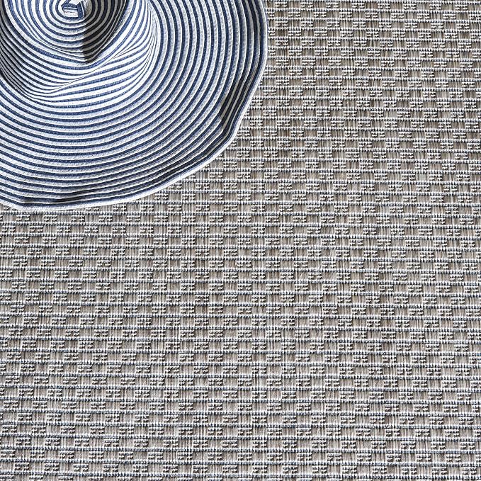 SAFAVIEH Courtyard Accent Rug 2'7"x5', Grey & Navy CY8477-40012