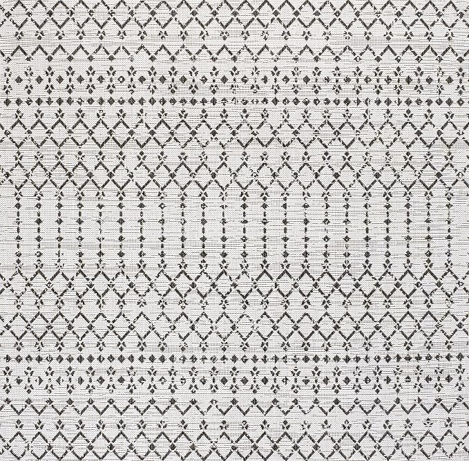 JONATHAN Y Moroccan Geometric Indoor Outdoor Square Area Rug 6X6 Cream/Black, Ourika Textured Weave for Backyard, Patio, Porch, Easy-Cleaning, High Traffic, Pet-Friendly, Non-Shedding (SMB108I-6SQ)