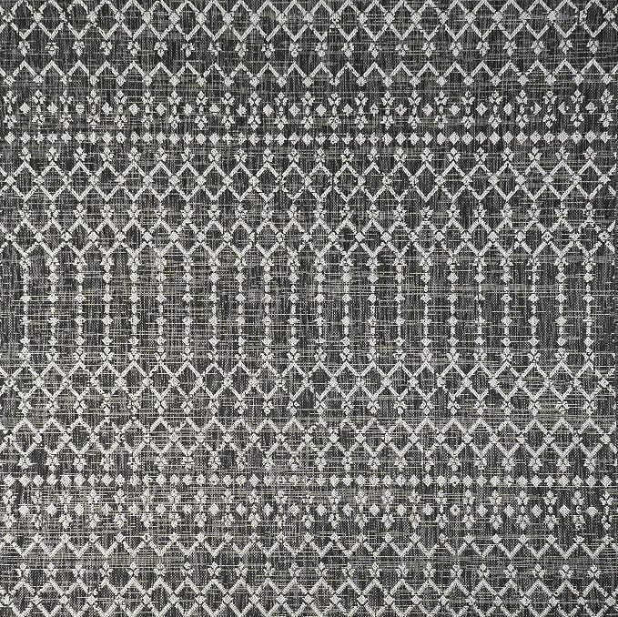 JONATHAN Y Moroccan Geometric Indoor Outdoor Square Area Rug 3X3 Black/Gray, Ourika Textured Weave for Backyard, Patio, Porch, Easy-Cleaning, High Traffic, Pet-Friendly, Non-Shedding (SMB108F-3SQ)