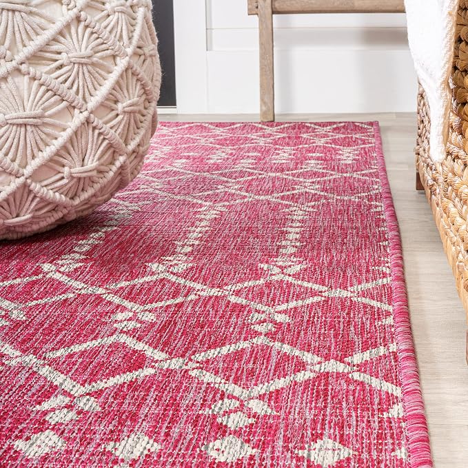 JONATHAN Y Moroccan Geometric Indoor Outdoor Area Rug 4X6 Fuchsia/Light Gray, Ourika Textured Weave for Backyard, Patio, Porch, Easy-Cleaning, High Traffic, Pet-Friendly, Non-Shedding (SMB108Q-4)