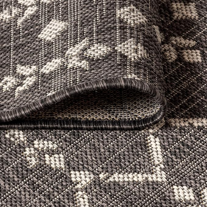 JONATHAN Y Moroccan Geometric Indoor Outdoor Square Area Rug 6X6 Black/Gray, Ourika Textured Weave for Backyard, Patio, Porch, Easy-Cleaning, High Traffic, Pet-Friendly, Non-Shedding (SMB108F-6SQ)