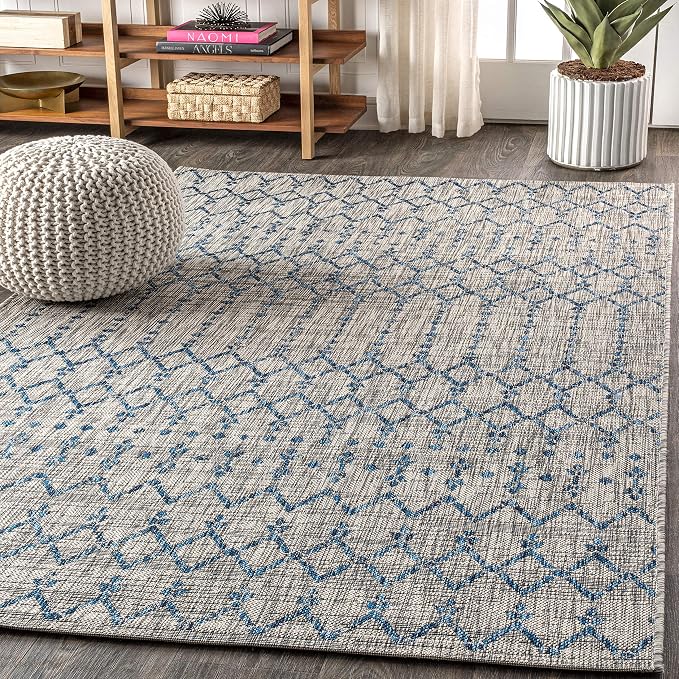 JONATHAN Y Moroccan Geometric Indoor Outdoor Area Rug 4X6 Light Gray/Navy, Ourika Textured Weave for Backyard, Patio, Porch, Easy-Cleaning, High Traffic, Pet-Friendly, Non-Shedding (SMB108A-4)